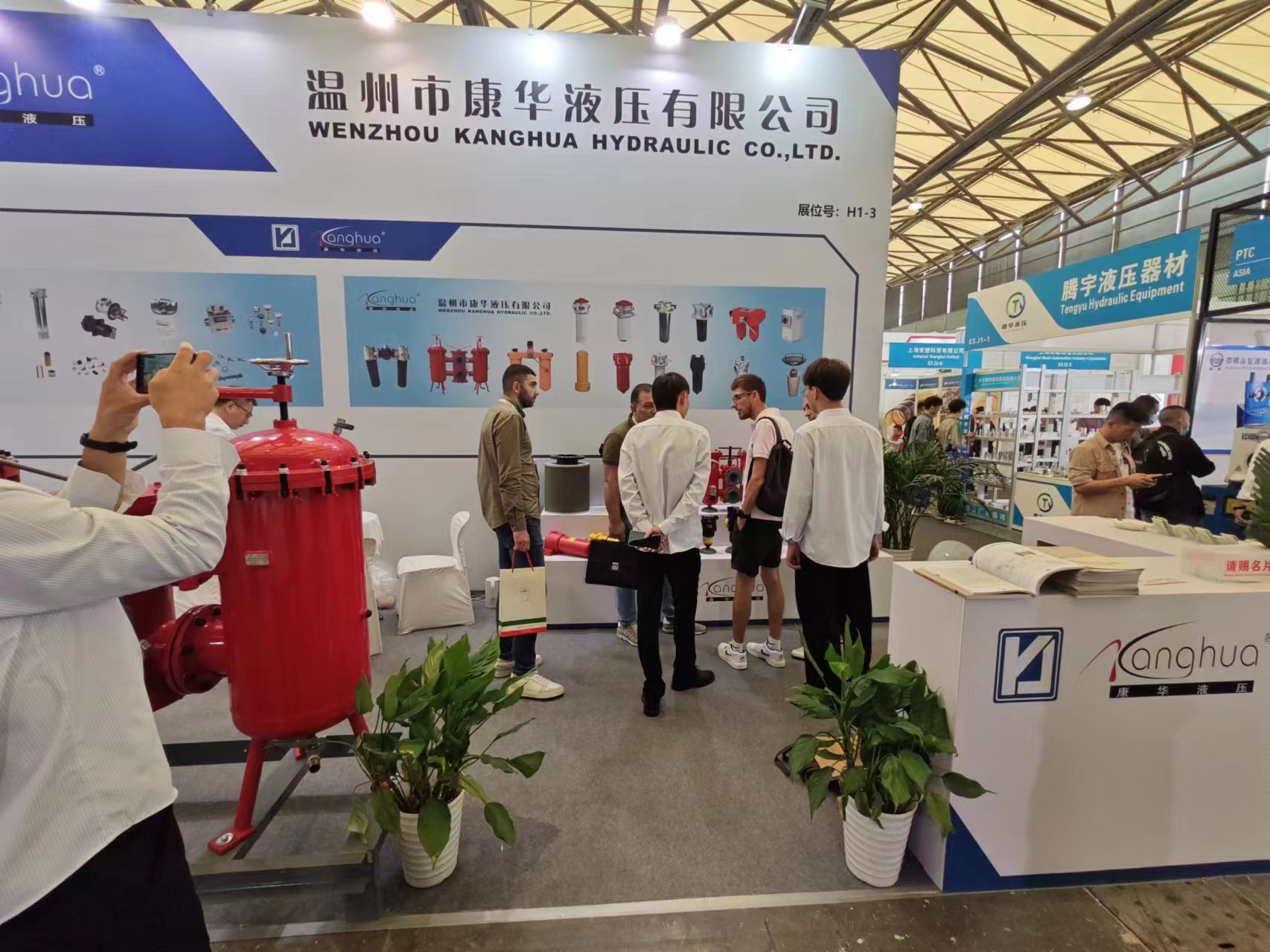 2023年上海PTC展會(huì)康華液壓圓滿(mǎn)成功、過(guò)濾器、液壓附件、過(guò)濾器濾芯